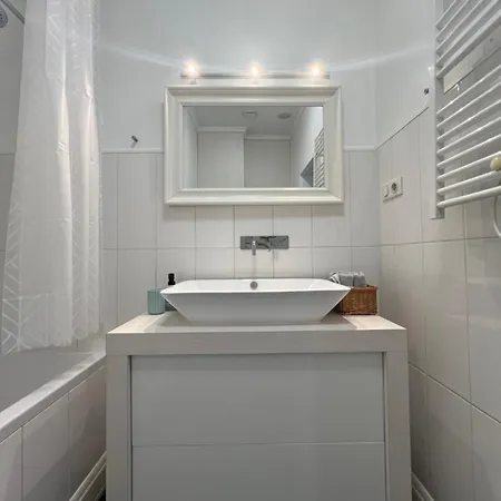 Apartment Wroclove Tumski 2 *